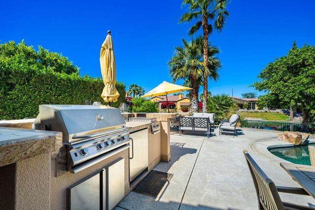 10 Via Santa Velera, Rancho Mirage, CA 92270