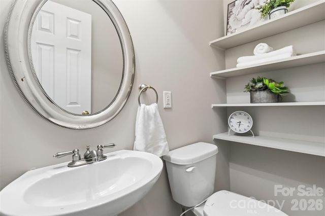 325 Enchanted Drive, Matthews, NC 28104