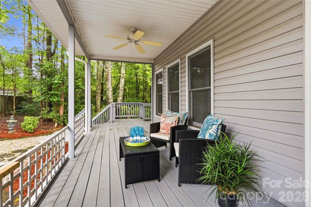 325 Enchanted Drive, Matthews, NC 28104
