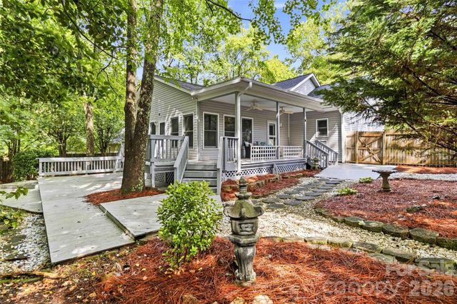 325 Enchanted Drive, Matthews, NC 28104