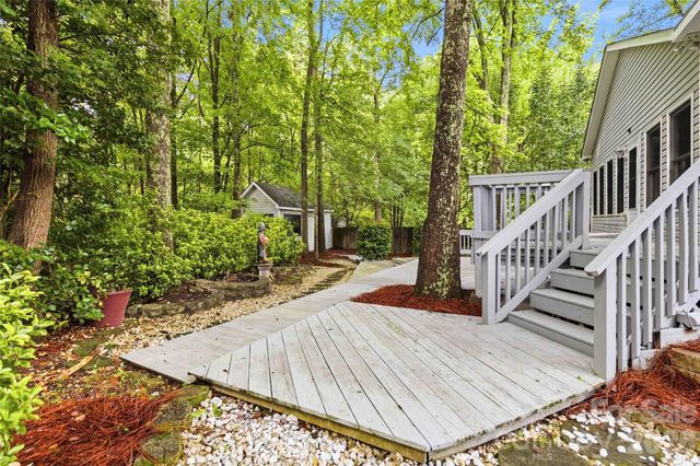 325 Enchanted Drive, Matthews, NC 28104