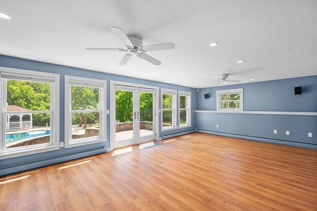 4 Fern Avenue, Amesbury, MA 01913