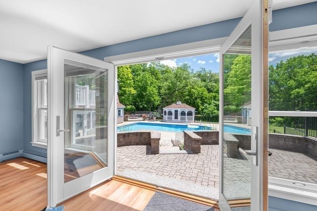 4 Fern Avenue, Amesbury, MA 01913