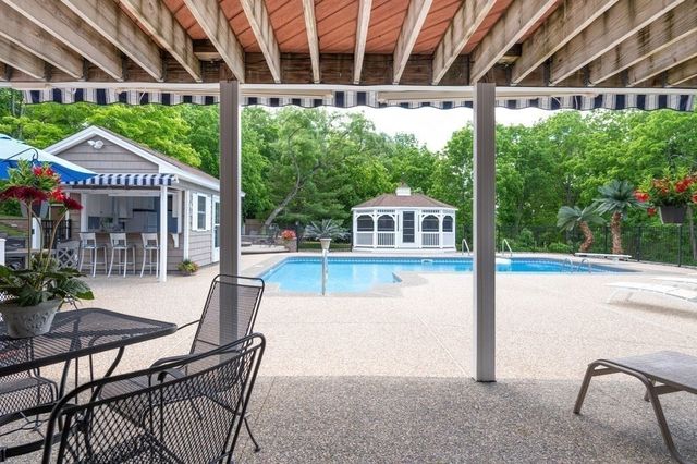 4 Fern Avenue, Amesbury, MA 01913