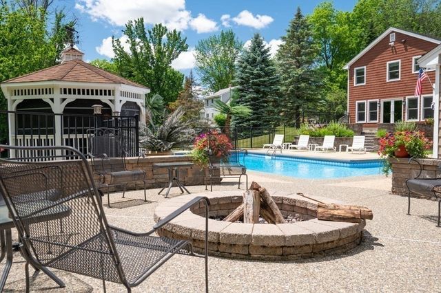 4 Fern Avenue, Amesbury, MA 01913