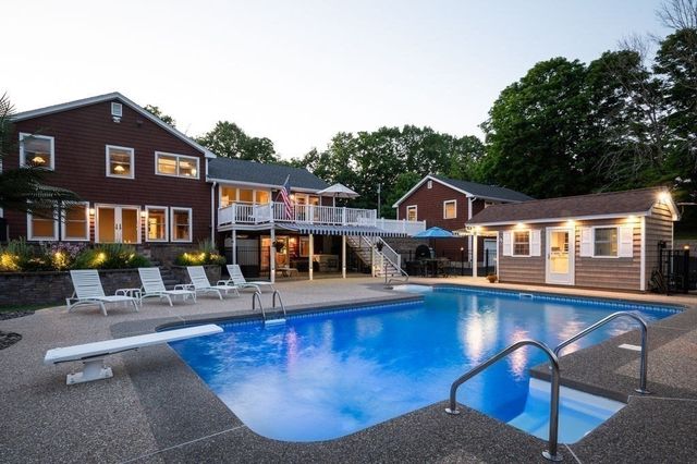 4 Fern Avenue, Amesbury, MA 01913
