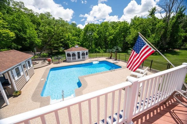 4 Fern Avenue, Amesbury, MA 01913