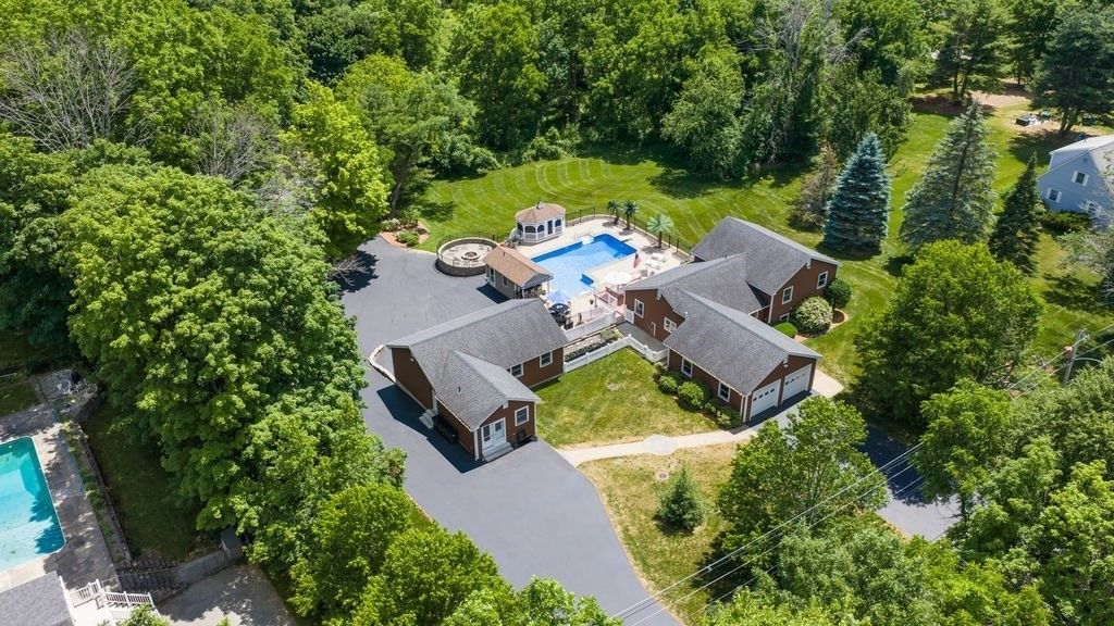 4 Fern Avenue, Amesbury, MA 01913