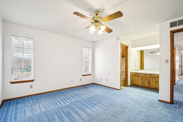 102 Stubblefield DR, Elgin, TX 78621