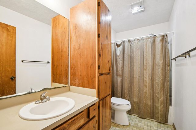 102 Stubblefield DR, Elgin, TX 78621