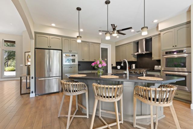 11210 Valle Vista Ct, Auburn, CA 95603