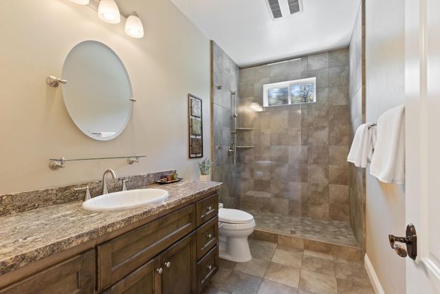11210 Valle Vista Ct, Auburn, CA 95603