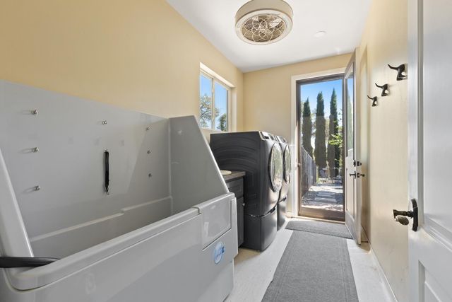 11210 Valle Vista Ct, Auburn, CA 95603