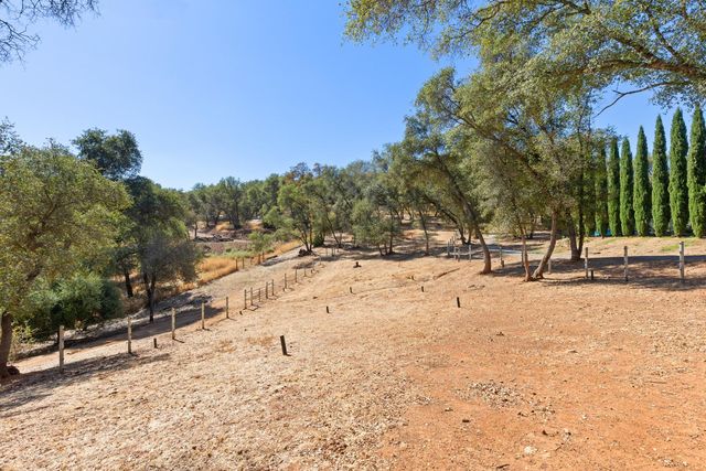 11210 Valle Vista Ct, Auburn, CA 95603