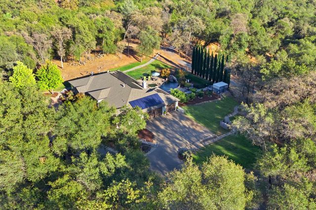 11210 Valle Vista Ct, Auburn, CA 95603