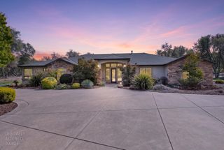 11210 Valle Vista Ct, Auburn, CA 95603
