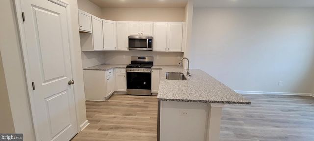 4 ELLIOT LN, Westampton, NJ 08060