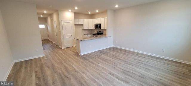 4 ELLIOT LN, Westampton, NJ 08060