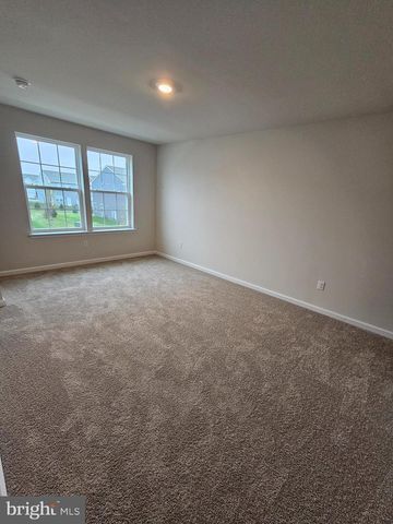 4 ELLIOT LN, Westampton, NJ 08060