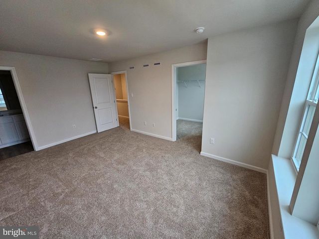 4 ELLIOT LN, Westampton, NJ 08060