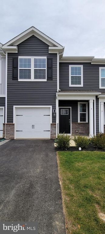 4 ELLIOT LN, Westampton, NJ 08060