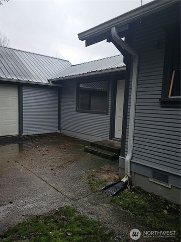 700 S 6th Street, Kelso, WA 98626