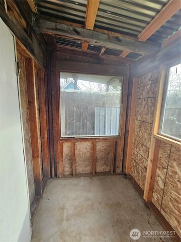 700 S 6th Street, Kelso, WA 98626