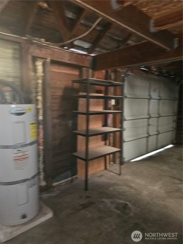 700 S 6th Street, Kelso, WA 98626