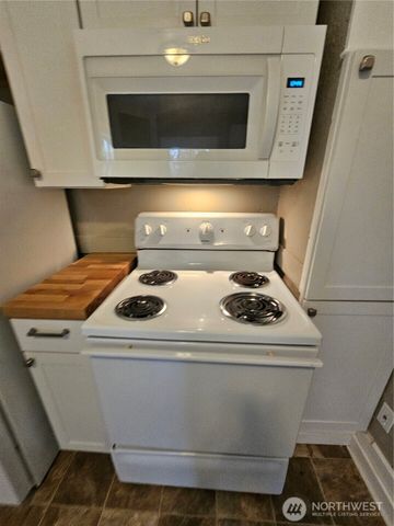 700 S 6th Street, Kelso, WA 98626