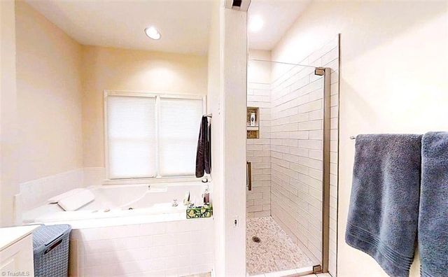 4495 Asbury Place Drive, Clemmons, NC 27012