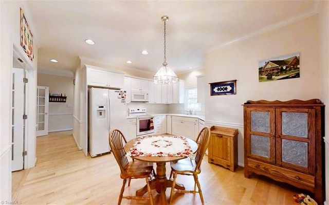 4495 Asbury Place Drive, Clemmons, NC 27012