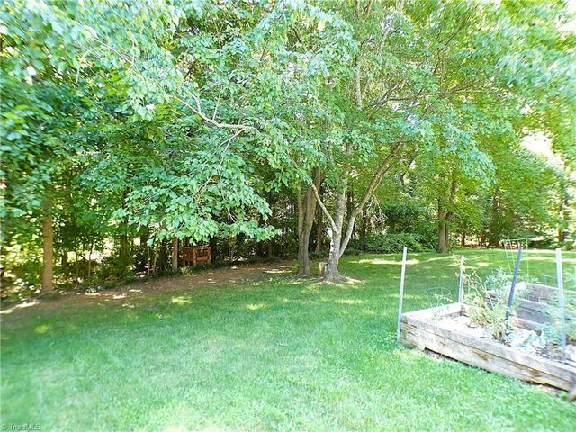 4495 Asbury Place Drive, Clemmons, NC 27012