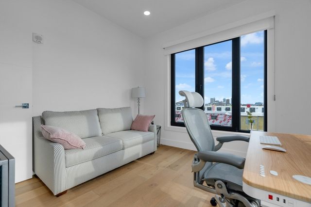 30 Penniman Rd PH702, Boston, MA 02134