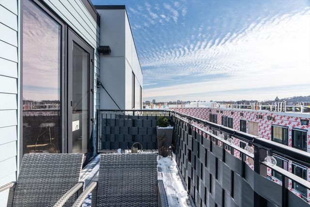 30 Penniman Rd PH702, Boston, MA 02134