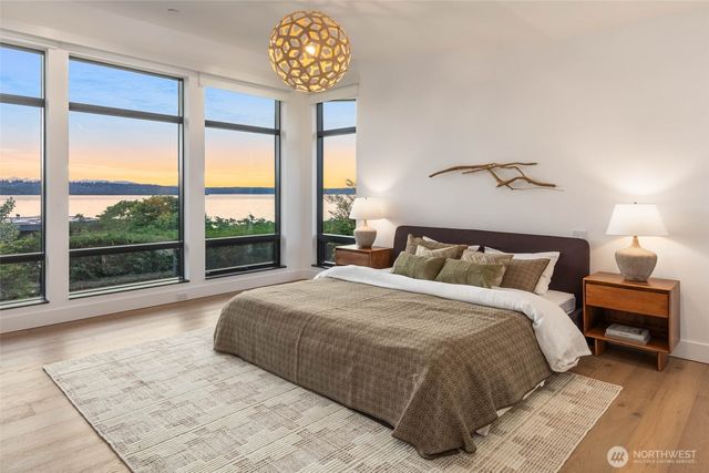 721 2nd Street S, Kirkland, WA 98033