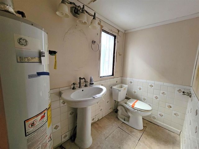 1922 Adams Avenue, Huntington, WV 25704
