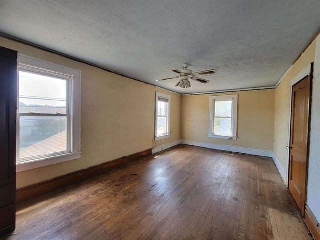 1922 Adams Avenue, Huntington, WV 25704