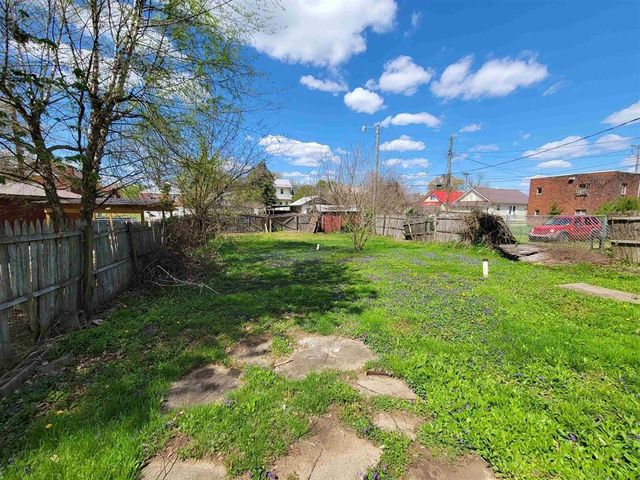 1922 Adams Avenue, Huntington, WV 25704