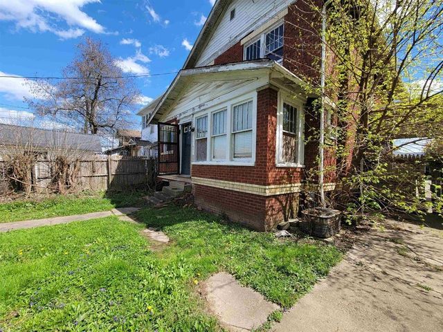 1922 Adams Avenue, Huntington, WV 25704