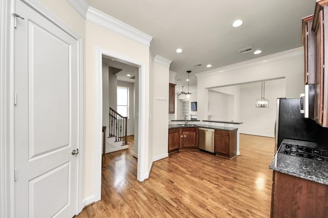 5617 Kiam Street A, Houston, TX 77007