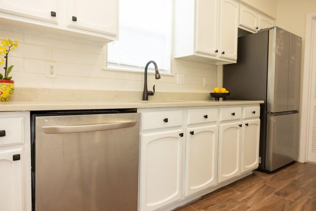 9011 Grape Street, Houston, TX 77036
