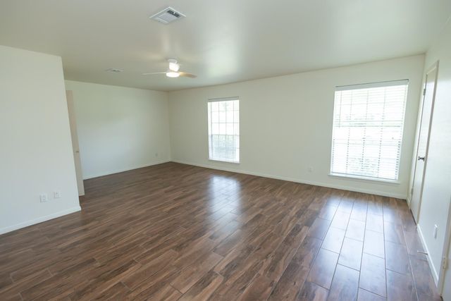 9011 Grape Street, Houston, TX 77036