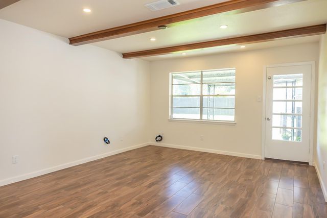 9011 Grape Street, Houston, TX 77036