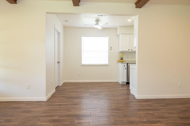 9011 Grape Street, Houston, TX 77036