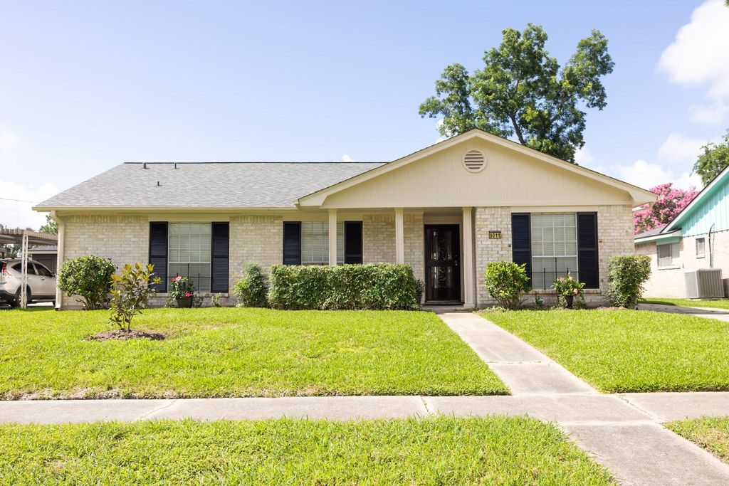 9011 Grape Street, Houston, TX 77036