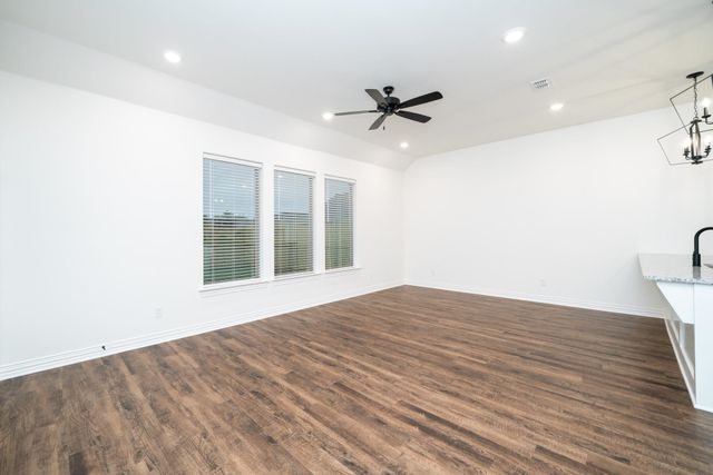 1431 Page Valley Cir, Longview, TX 75601