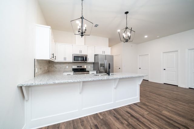 1431 Page Valley Cir, Longview, TX 75601