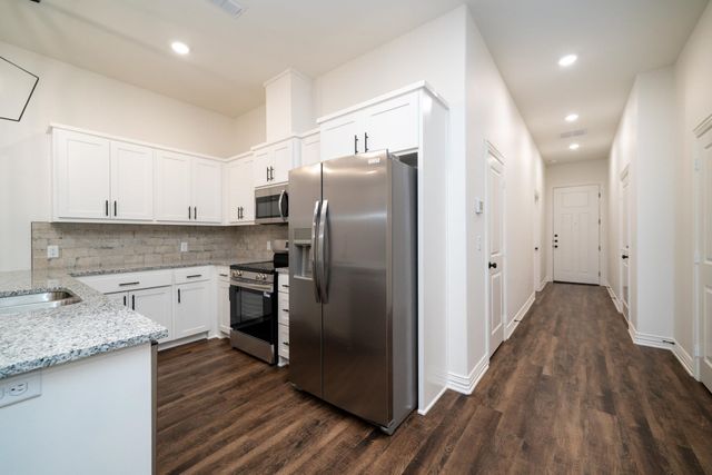 1431 Page Valley Cir, Longview, TX 75601