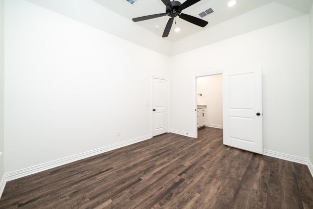 1431 Page Valley Cir, Longview, TX 75601