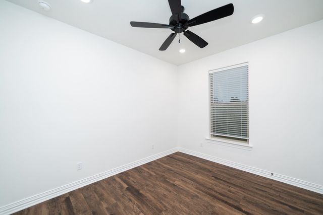 1431 Page Valley Cir, Longview, TX 75601